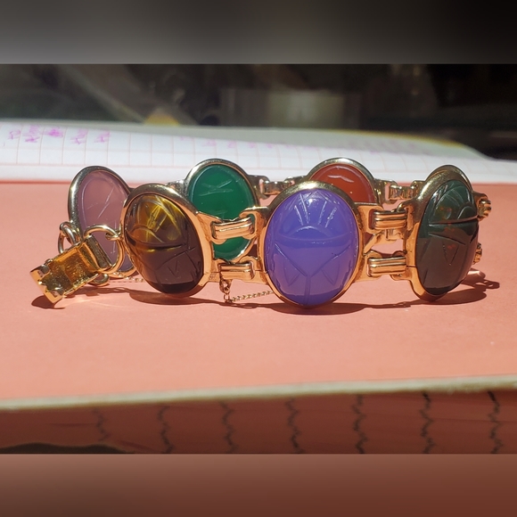 Vintage 14k gold plated NAPIER  Ancient Egyptian style SCARAB bracelet - Picture 4 of 8